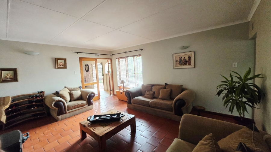 6 Bedroom Property for Sale in The Village Western Cape
